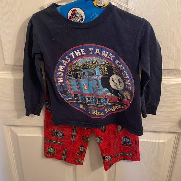Thomas & friends the train boys pajamas size 2T pjs pants 3T top - Picture 3 of 16